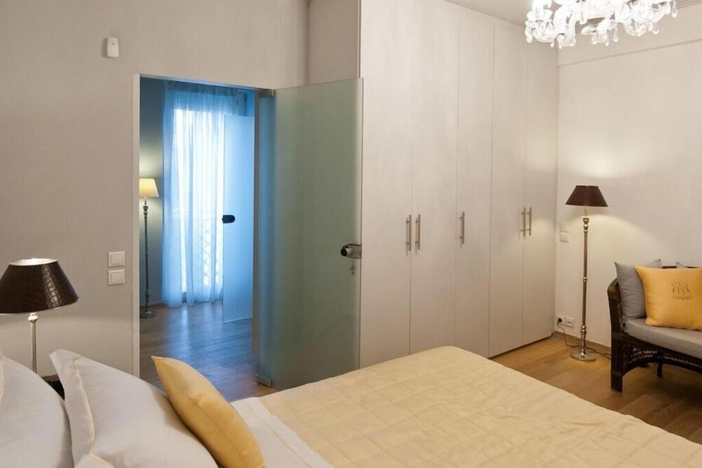 Acropolis Luxury Apartment With Balcony Афины Экстерьер фото